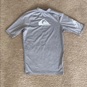 quiksilver rash guard
